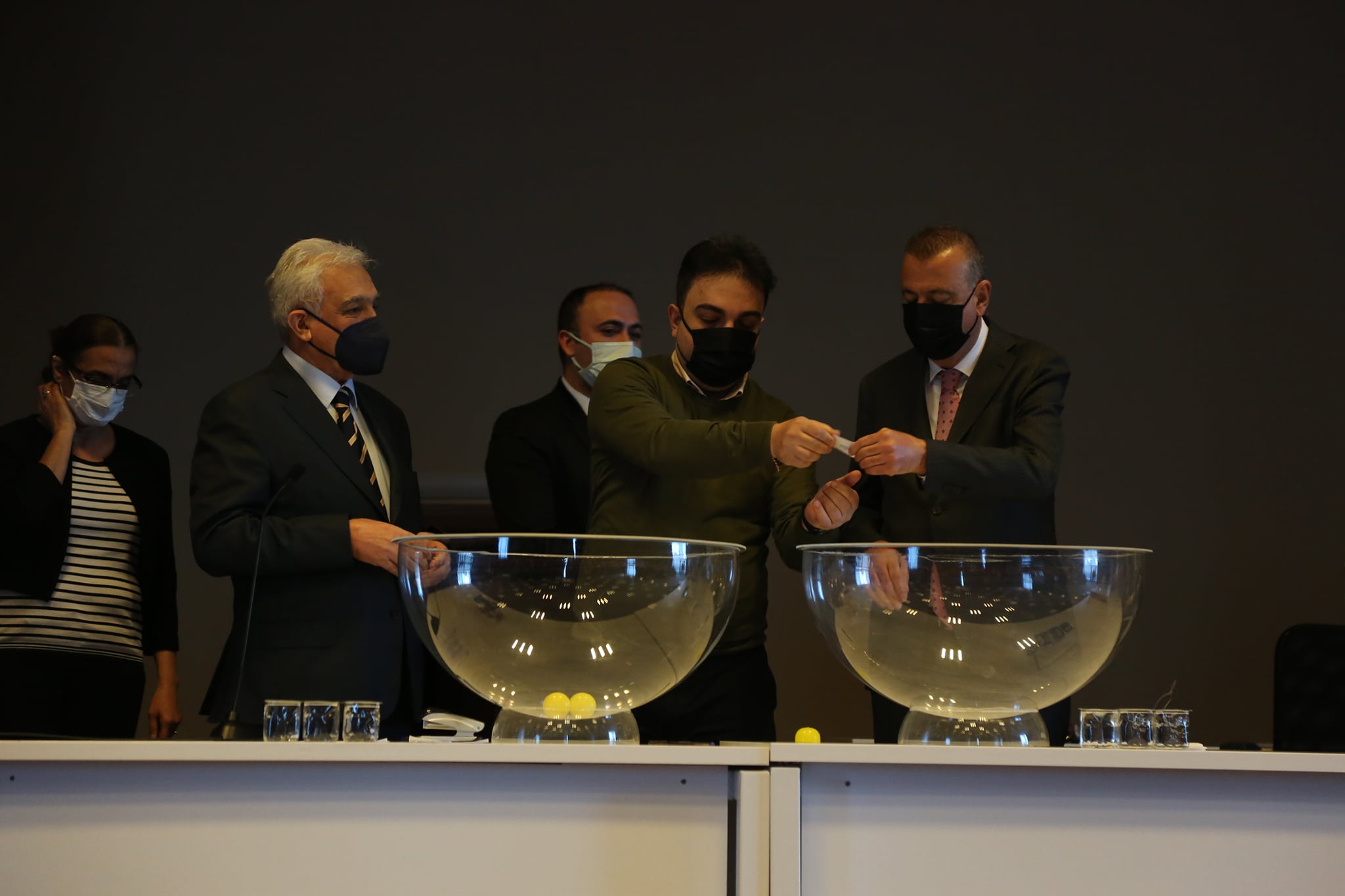 HAK SAHİPLERİ EVLERİNE KAVUŞTU