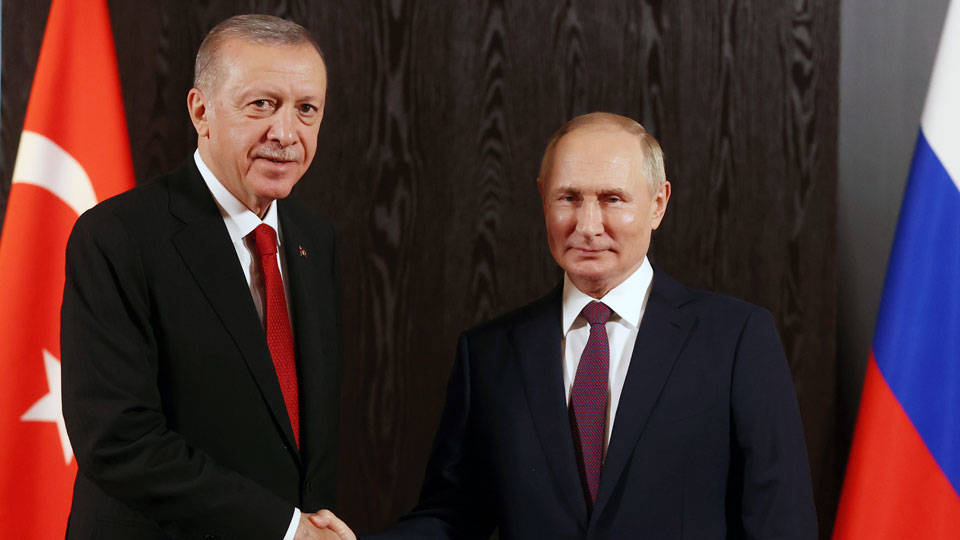 Erdoğan ile telefonda görüştü: Putin, Türkiye’ye geliyor
