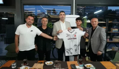 Başkan Yüksel, Şampiyon Sporcular İle Buluştu