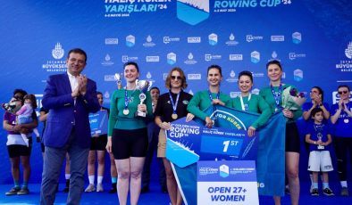 ULUSLARARASI HALİÇ KÜREK YARIŞLARI ÖDÜL TÖRENİNDE KONUŞTU