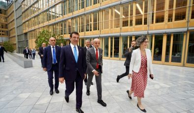 BERLİN TURUNU GÖRÜŞME MARATONUYLA NOKTALADI