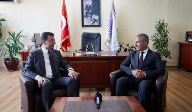 ADALAR BELEDİYE BAŞKANI AKPOLAT’I TEBRİK ETTİ