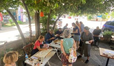 Sanatseverler kahve ile suluboya şenliğinde buluştu