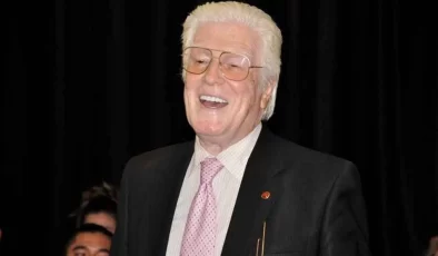 Oyuncu İzzet Günay hastaneye kaldırıldı