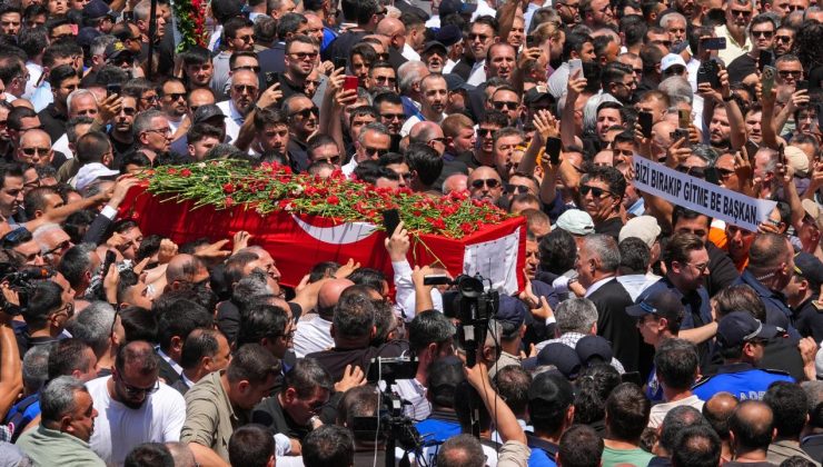 Manisa Belediye Başkanı Zeyrek, son yolculuğuna uğurlandı