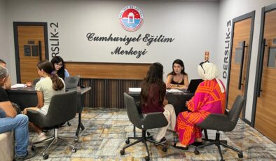 Maltepe Belediyesi’nden öğrencilere ücretsiz tercih desteği