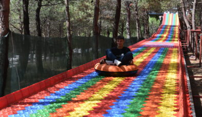 Pendik Korusu’na Renkli Dev Kaydırak
