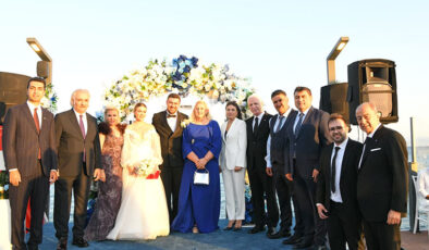 Yenilenen Tuzla Mekan İskele, nikah töreniyle açılışını yaptı
