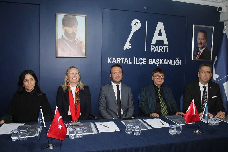 ANAHTAR PARTİ GENEL MERKEZ HEYETİ, KARTAL İLÇE BAŞKANLIĞI’NDA COŞKULU BİR KATILIMLA AĞIRLANDI